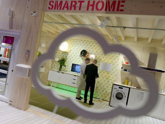 n einer «smarten» Wohnung ist die Hauselektronik vernetzt und kann über das Internet gesteuert werden. Foto: Rainer Jensen