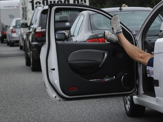 Fast geschafft: Am Wochenende (11. bis 13. September) werden die Autobahnen im Süden noch einmal voll, dann ist auch in Bayern und Baden-Württemberg Schluss mit den Sommerferien. Foto: Julian Stratenschulte