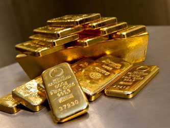 Goldbarren bei einem Goldhändler in München. Nach einer Flaute ist Gold wieder stark nachgefragt. Foto: Sven Hoppe