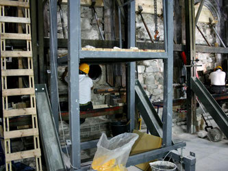 Die Grabkapelle in Jerusalems Grabeskirche wird restauriert. Foto: Julia Järkel