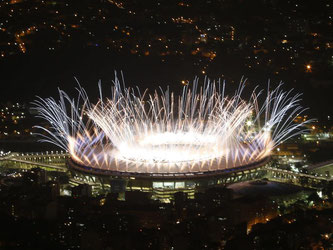 Mit einer großen bunten Feier werden die Olympischen Spiele in Rio de Janeiro eröffnet. Foto: Barbara Walton