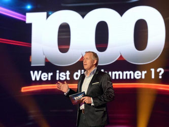 Johannes B. Kerner moderiert die ZDF-Show «1000 - Wer ist die Nummer 1?». Foto: Sascha Baumann/ZDF