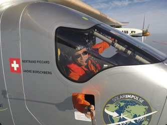 Pilot Bertrand Piccard im Cockpit der «Solar Impulse 2». Foto: Solar Impulse/Rezo
