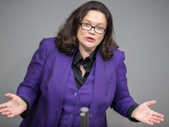Die Bundesministerin für Arbeit und Soziales Andrea Nahles (SPD) will Flüchtlingen Leistungen kürzen, wenn sie sich nicht in Deutschland integrieren lassen wollen. Foto: Michael Kappeler
