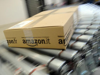Amazon will sich mit einem weiteren Rabatt-Aktionstag ein größeres Stück vom diesjährigen Weihnachtsgeschäft in Deutschland sichern. Foto: Henning Kaiser/Archiv