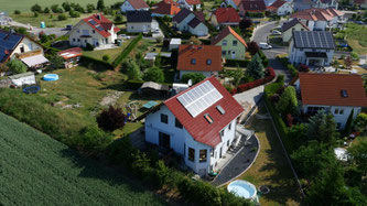 Im März hat das Unternehmen 400 Solaranlagen mit einer Gesamtleistung von über 1,5 MWp verbaut (Foto: obs / MEP Werke)