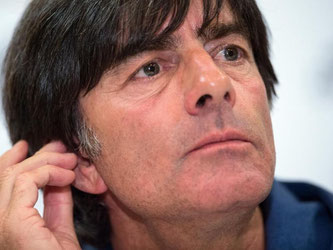 Joachim Löw erwartet seine Spieler am Montag in Frankfurt. Foto: Federico Gambarini