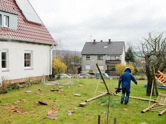 Nach Sturmtief «Niklas» sollte das Haus auf Schäden überprüft werden. Foto: Julian Stratenschulte