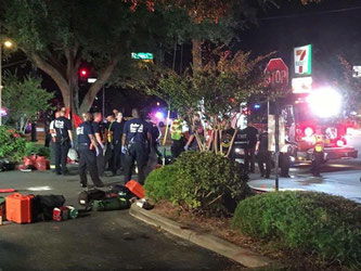 Polizei vor dem Club Pulse in Orlando. Foto: Univision Florida Central