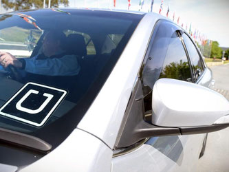 Uber stößt weltweit allerdings auf Widerstand der Taxi-Branche und von Behörden, die dem Dienst unfairen Wettbewerb vorwerfen. Foto: Lukas Coch