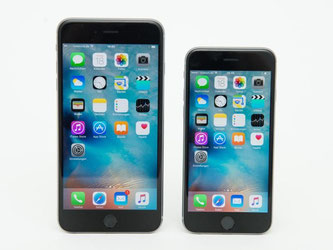 Äußerlich unverändert aber viel Neues im Inneren. Apple hat seine iPhones überarbeitet. Links das iPhone 6S Plus, rechts das iPhone 6S. Foto: Andrea Warnecke