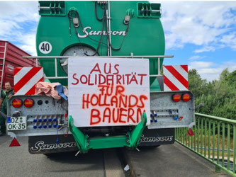 Duitse collega's (Dresden) zijn solidair met de Nederlandse boeren. Foto: Facebook.