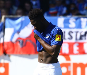 Kiel verliert: Enttäuschung bei Kingsley Schindler - Foto: pin