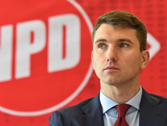 NPD-Chef Frank Franz muss beim Bundesparteitag mit Protesten rechnen. Foto: Jan Peters/Archiv