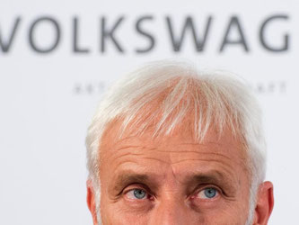 Matthias Müller, neuer Vorstandsvorsitzender der Volkswagen AG bei einer Pressekonferenz im VW Werk in Wolfsburg. Foto: Julian Stratenschulte