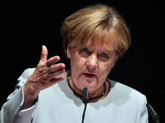 Politik könne den Markt nicht ersetzen, gab Bundeskanzlerin Angela Merkel zu bedenken. Foto: Martin Schutt