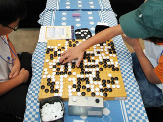 Go gilt als größere Herausforderung für Computer-Programme als Schach, weil drastisch mehr potenzielle Züge durchgerechnet werden müssen. Foto: Yonhap