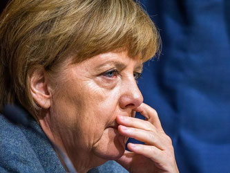 Nachdenklich: CDU-Chefin Angela Merkel beim CDU-Kreisparteitag für Vorpommern-Rügen. An der Basis grummelt es, die Umfragewerte sinken. Foto: Jens Büttner