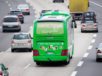 Fernbus auf der Autobahn: Der große Preiskampf auf dem Fernbusmarkt ist vorbei. Foto: Rolf Vennenbernd/Archiv