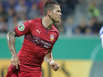 Daniel Ginczek erzielte in der 60. Minute den 2:1-Siegtreffer für den VfB in Kiel. Foto: Axel Heimken