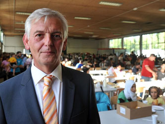 Dem Bamf liegen derzeit 250 000 unbearbeitete Asylanträge vor, so Schmidt. Foto: Stefan Puchner