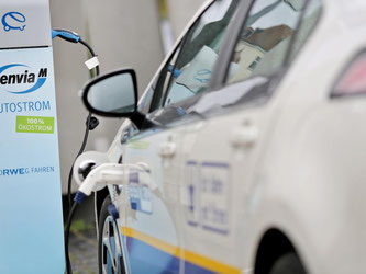 Die Kosten von 1,2 Milliarden Euro für die E-Auto-Förderung teilen sich Bund und Autoindustrie. Foto: Jan Woitas