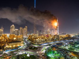 Ein Bild des Schreckens: Das brennende Hochhaus in der Silvesternacht in Dubai. Foto: Nicolas Cornet