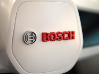 Blick auf das Bosch-Logo. Foto: Marijan Murat/Archiv