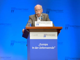 Daimler-Chef Dieter Zetsche auf dem CDU-Wirtschaftstag. Foto: Klaus-Dietmar Gabbert