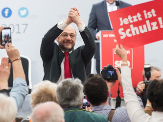 Der Kanzlerkandidat der SPD beim Politischen Aschermittwoch im bayrischen Vilshofen. Foto: Daniel Karmann