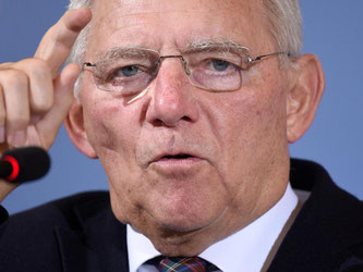 Bundesfinanzminister Wolfgang Schäuble berät mit seinen EU-Kollegen über das griechische Sparprogramm. Foto: Rainer Jensen