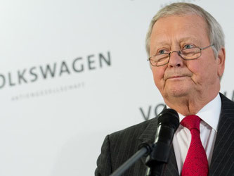 Wolfgang Porsche. Foto: Julian Stratenschulte/Archiv