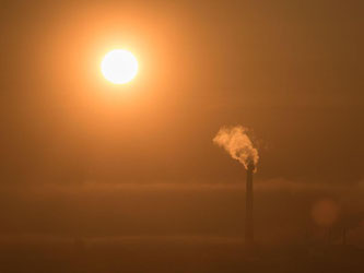 Die Weltgemeinschaft will verhindern, dass die Klimafolgen zur existenziellen Bedrohung werden. Foto: Frank Rumpenhorst/Symbolbild