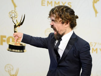 Peter Dinklage gewinnt einen Emmy als bester Nebendarsteller. Seine Serie «Game of Thrones» gewann gleich zwölfmal. Mit doppelt so vielen Nominierungen war das Fantasyspektakel als großer Favorit ins Rennen gegangen. Foto: Paul Buck