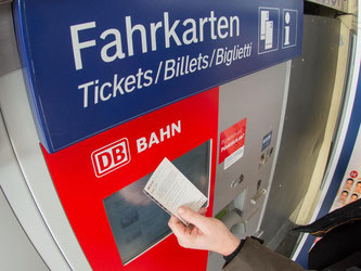 Fahrkartenautomat der Deutschen Bahn. Foto: Armin Weigel