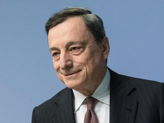 Weist Wechselkursmanipulationsvorwürfe aus den USA zurück: EZB-Präsident Mario Draghi. Foto: Boris Roessler