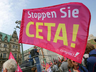 Kritikern ist Ceta ein Dorn im Auge, weil es als Blaupause für das noch umstrittenere Abkommen TTIP mit den USA gilt. Foto: Bodo Marks/Archiv