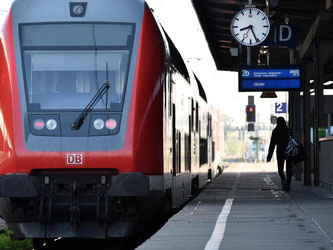 Deutsche Bahn: Verspätungen am Wochenende. Foto: Hendrik Schmidt/Archiv