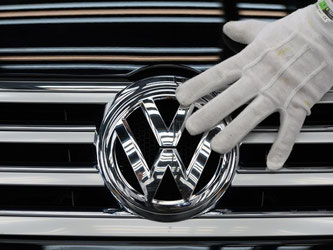 nach internen Untersuchungen hat VW Unregelmäßigkeiten auch bei CO2-Werten eingeräumt. Foto: Ralf Hirschberger/Archiv