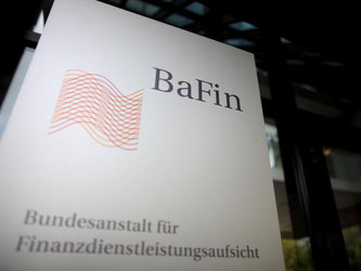 Schild am Eingang der Bundesanstalt für Finanzdienstleistungsaufsicht (Bafin) in Bonn. Foto: Oliver Berg