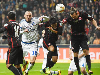Eintracht Frankfurt und der Hamburger SV teilten sich die Punkte. Foto: Arne Dedert