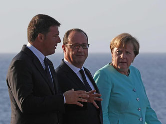 Die drei Staats- und Regierungschefs beraten auf der Insel Ventotene über die Zukunft Europas nach dem Brexit-Votum. Foto: Cesare Abbate