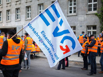 Die Bahngewerkschaft EVG hatte Warnstreiks angekündigt, wenn in dieser Runde kein Tarifabschluss zustande kommt. Foto: Lukas Schulze