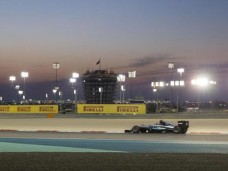 Nico Rosberg fuhr souverän zum Sieg im Flutlicht von Bahrain. Foto: Valdrin Xhemaj