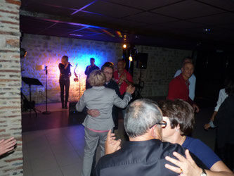 soirée dansante ; orchestre de variété