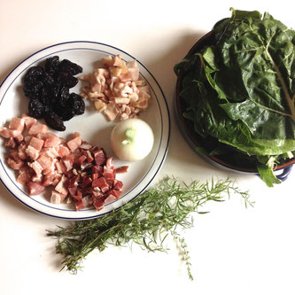 bettes, lard, jambon cur, oignon, pruneau, thym,
