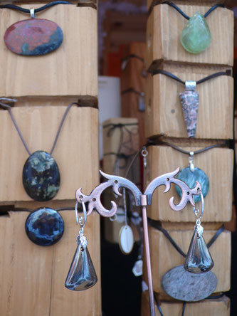 Florence Daluz, bijoux, pierres, Marché de Noël de Gap, Hautes Alpes