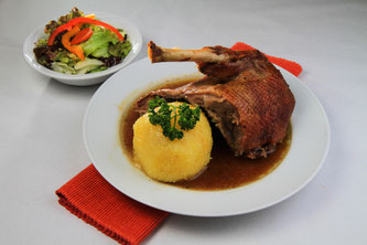 Gänsebraten mit Beilagen