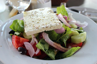 Griechischer Salat mit Feta