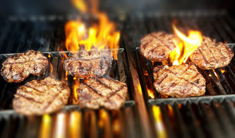 Grillfleisch grillen Feuer